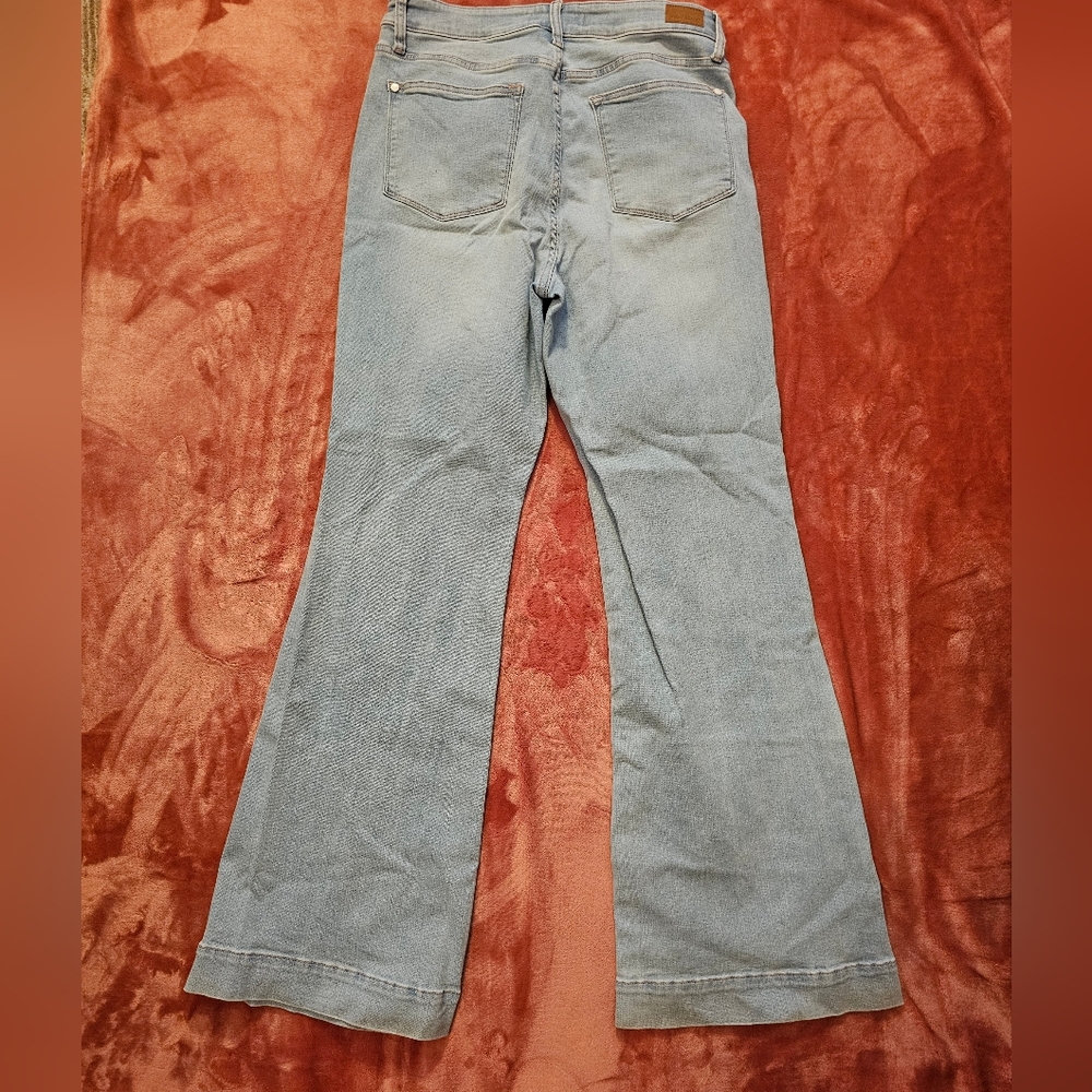 Judy Blue wide leg fit sz 11/30 with 32" inseam